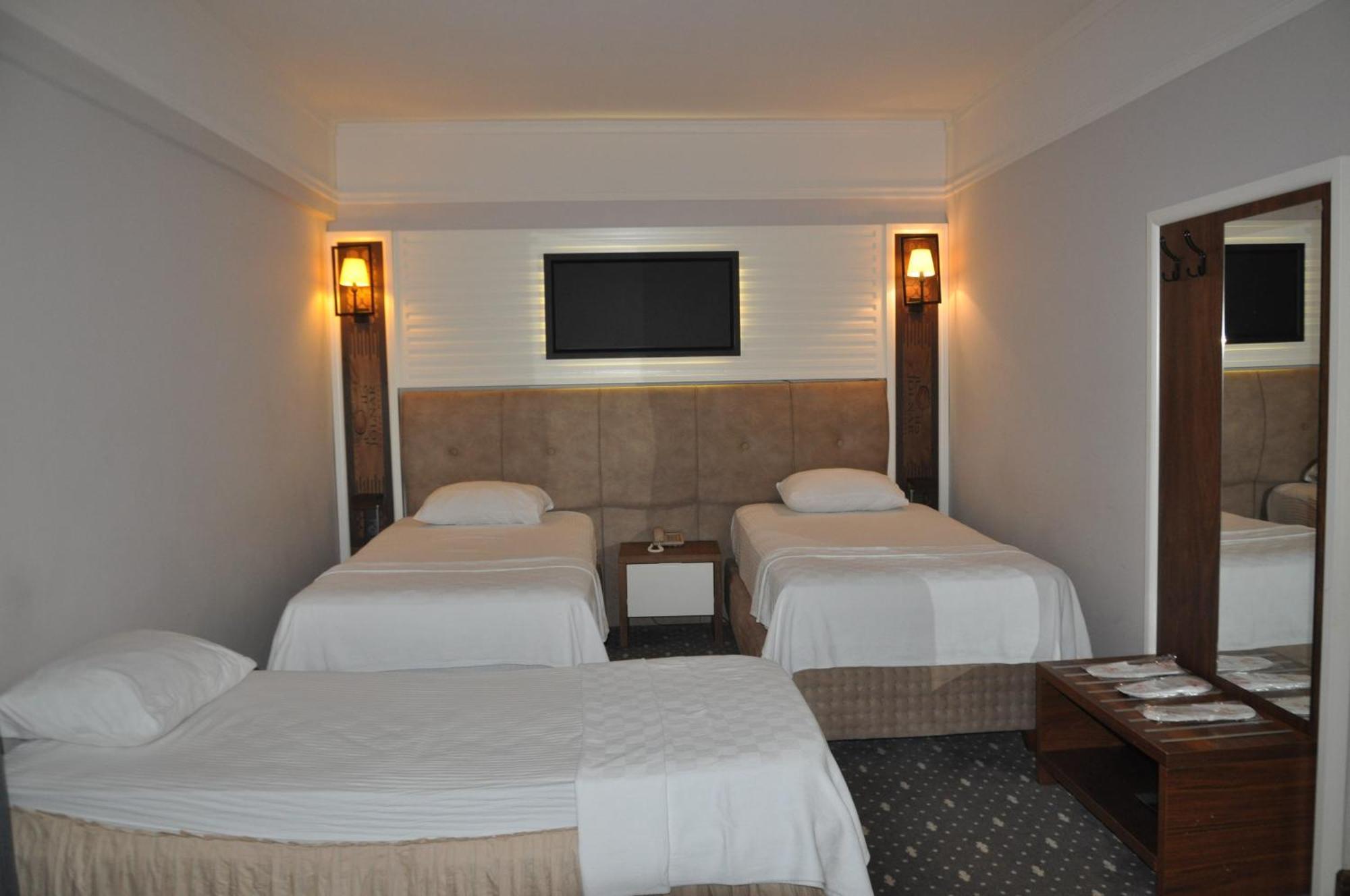 Macka Jolnar Garden Hotel מראה חיצוני תמונה