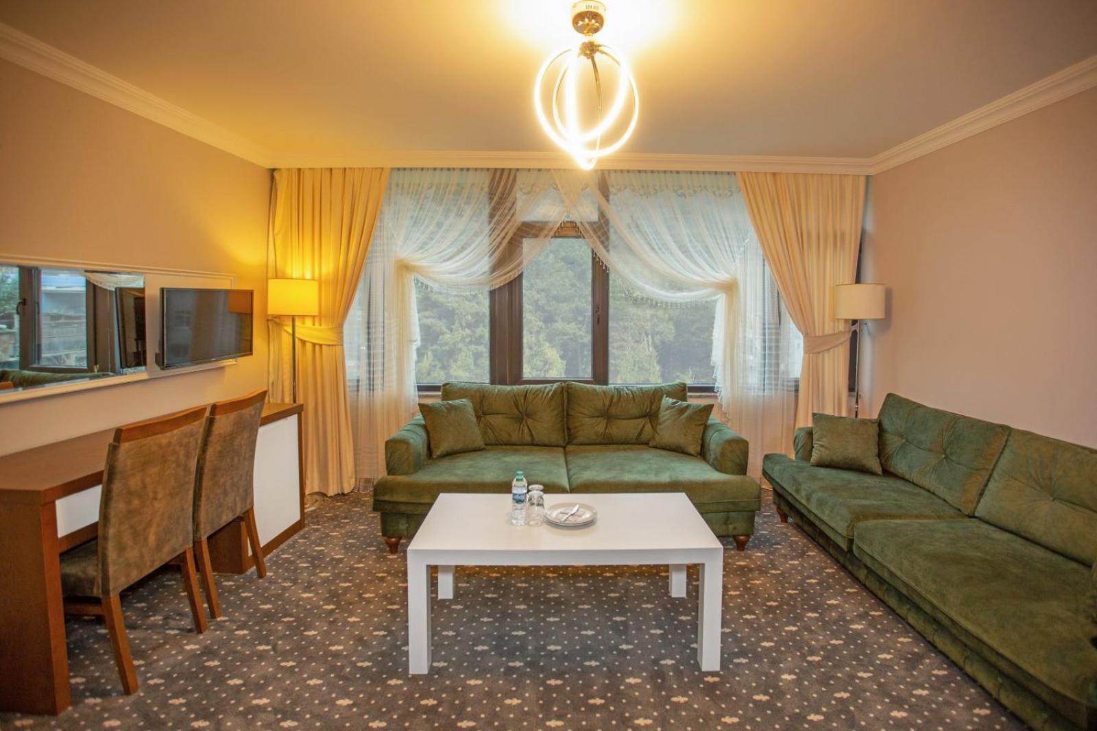 Macka Jolnar Garden Hotel מראה חיצוני תמונה